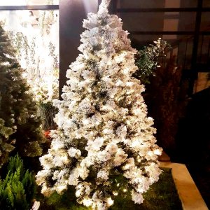 Супер луксозна коледна елха 2.40 м SNOW CHRISTMAS TREE със 700 ярки LED лампички