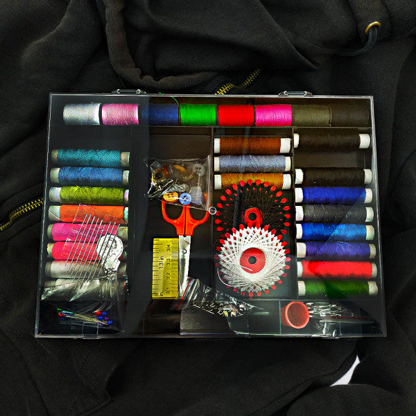 Голям широкоприложим шивашки комплект за всякакъв тип употреба