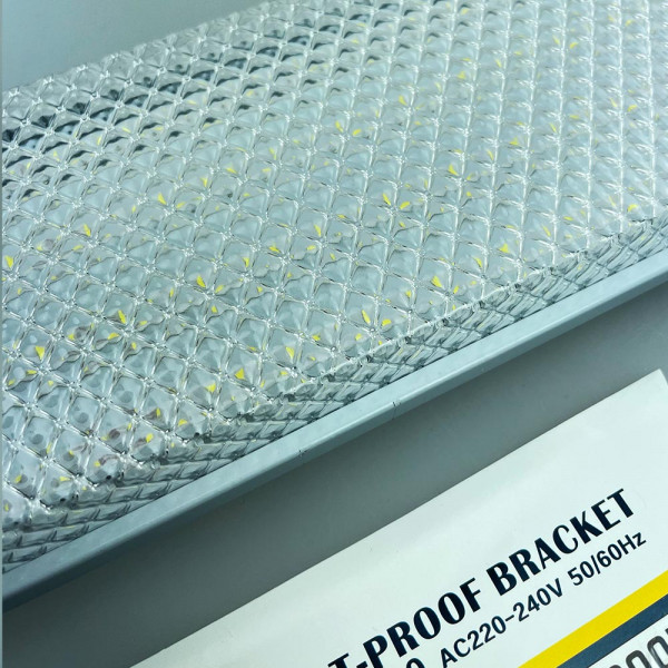 Двойно LED тяло 120 см 100W 6500К ярка студено бяла светлина 9000 Lm, прозрачен кристал, 3 ленти long LED