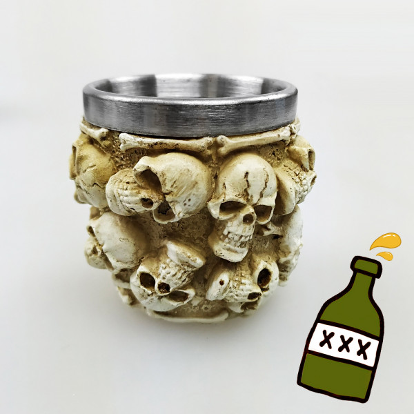 Убийствено яка бутикова чашка за убийствено вкусни напитки, релеф - БЕЛИ ЧЕРЕПИ