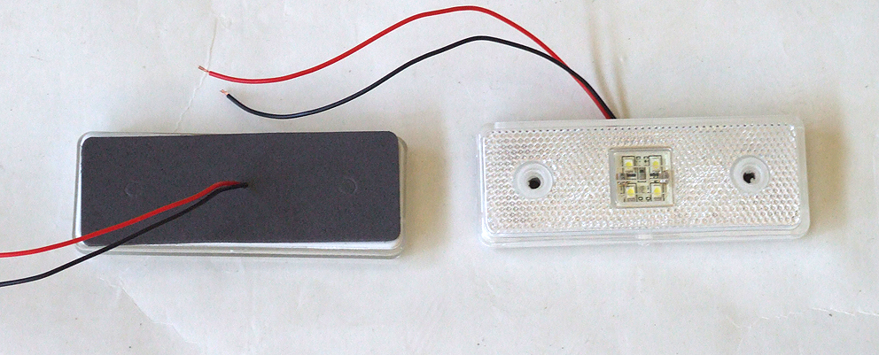 12V LED Диоден маркер / габарит светлини за камиони и ремаркета - 110 мм х 40 мм - бял