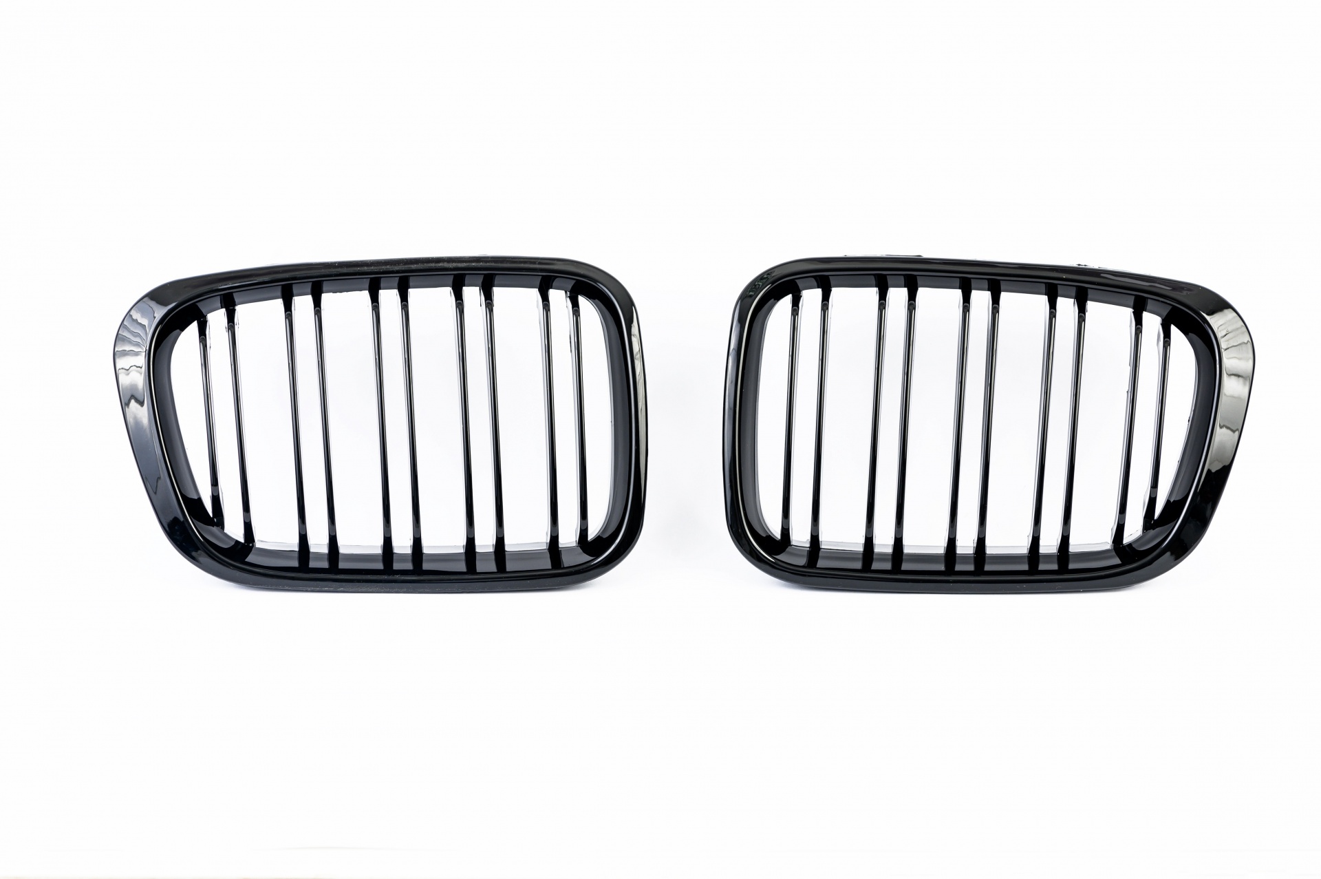 Бъбреци Решетки за БМВ BMW E46 Преди Фейслифта 1998-2001 Черен Гланц