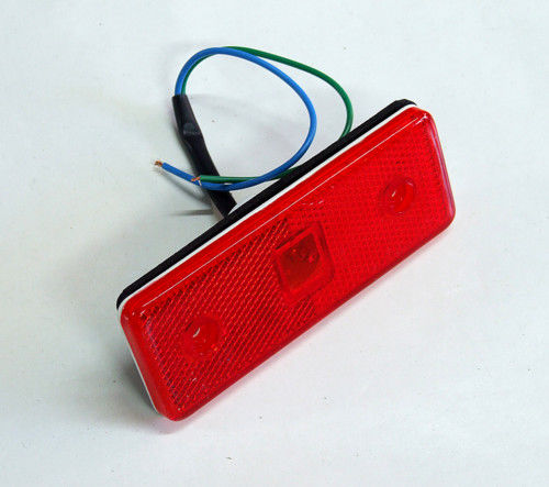 1 брой 24V LED Диоден Маркер Габарит Светлина За Камион Ремарке Платформа - 110 мм х 40 мм - Червен