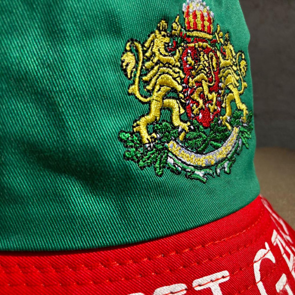 🤍💚❤Туристическа трикольорна памучна шапка България с бродиран герб , знаме, трибагреник
