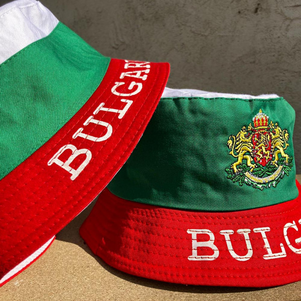 🤍💚❤Туристическа трикольорна памучна шапка България с бродиран герб , знаме, трибагреник