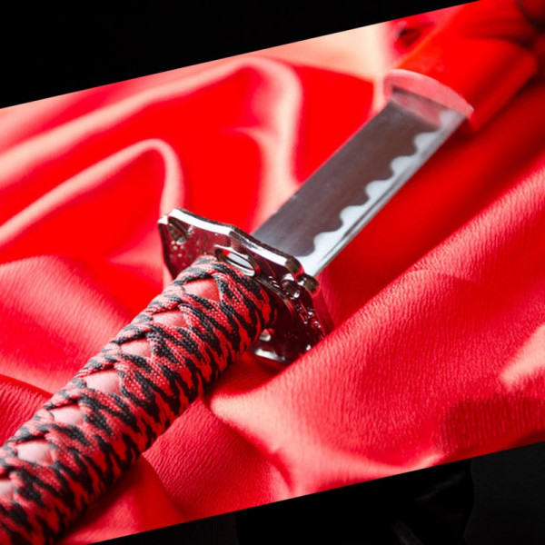 Голям традиционен японски меч КАТАНА BLOOD RED DRAGON с дървен калъф и дърворезби
