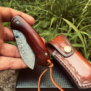 Японски сгъваем ловен нож DAMASKUS X10 с калъф и подаръчна кутия