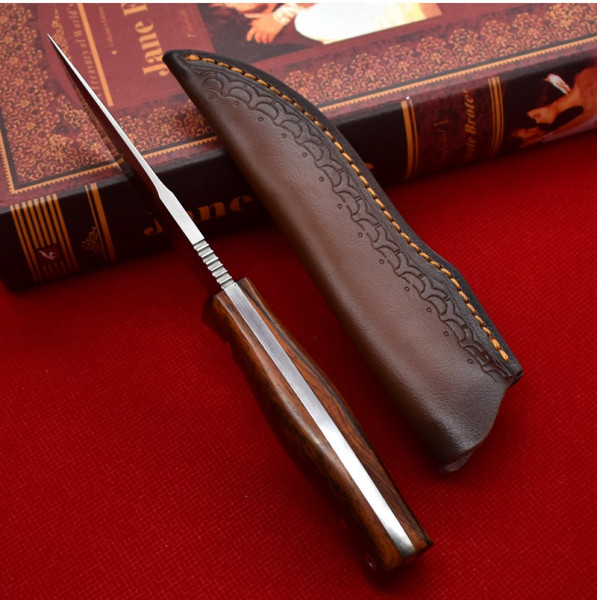 Ръчно изработен ловен нож CLASSIC D2 DER HUNT, фултанг, стоманаD2, кания телешки бланк