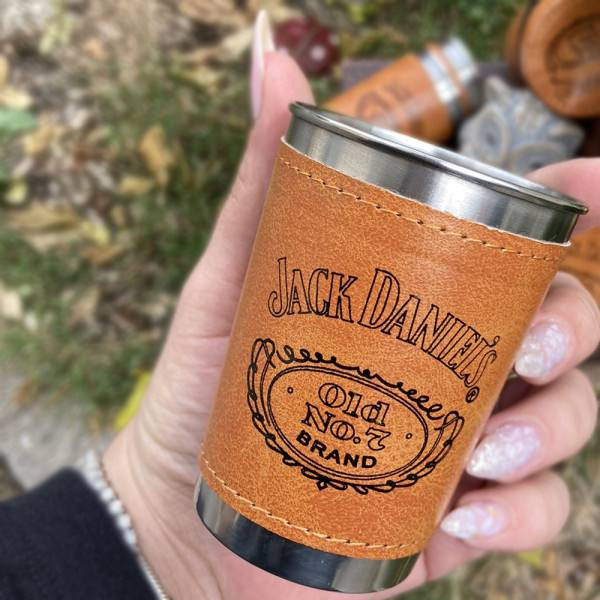 150ml Метални туристически чашки JACK DANIEL'S с кожена обвивка  4бр + кожен калъф -FH91