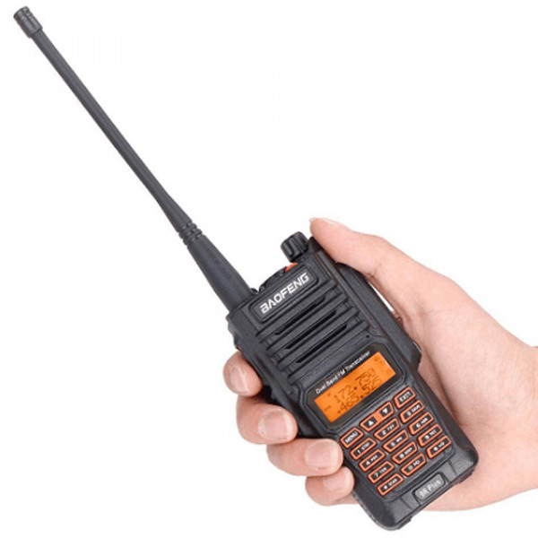 Водоустойчива двубандова радиостанция BAOFENG UV-9R+, хендсфрий, до 48км обхват, 8W