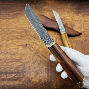 Японски танто нож CAMEL GUARDIAN TANTO DAMASKUS BLACK, дръжка камилска кост, кожена кания, подаръчна кутия