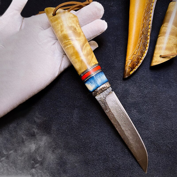 Ръчно изработен ловен нож DAMASKUS DMKELEVEN, японска дамаска стомана VG10 75 слоя, кожена кания