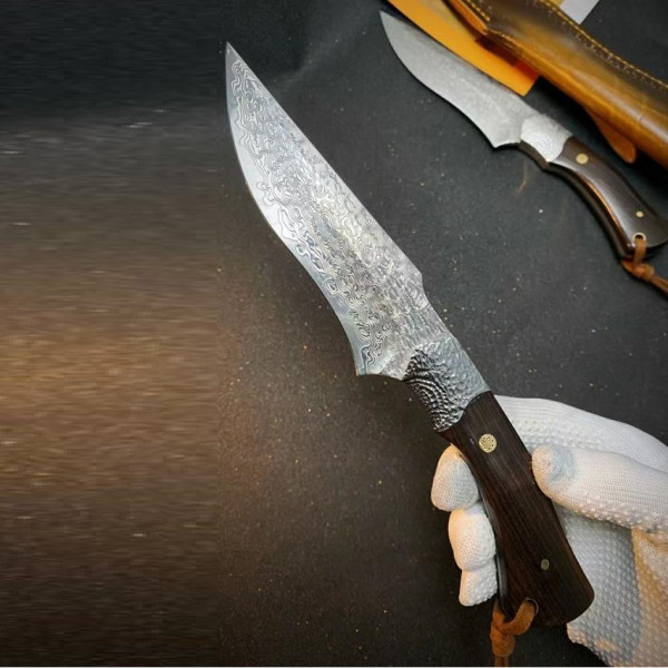Ръчно изработен ловн нож PERCIAN DAMASKUS от японска дамскова стомана VG10 75 слоя и кожена кания