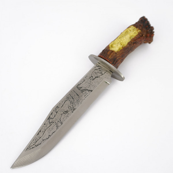 Красив подаръчен нож със стойка и елементи елен