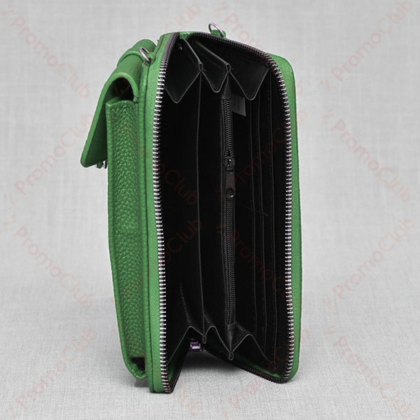 Практично и елегантно дамско портмоне от еко кожа - чантичка GREEN В3319