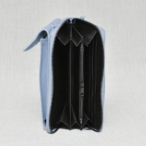 Практично и елегантно дамско портмоне от еко кожа - чантичка BLUE В747-2