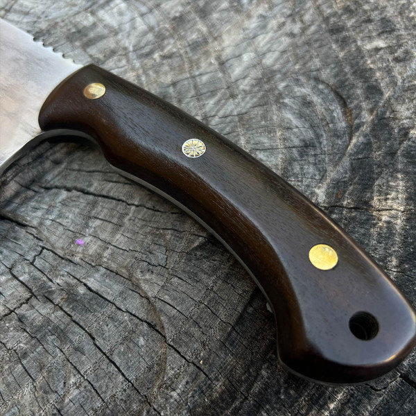 Широк японски кухненски нож - сатър NIKAI FLAT с ковано острие, фултанг, стомана 5Cr15Mov, кожен калъф, ръчна изработка