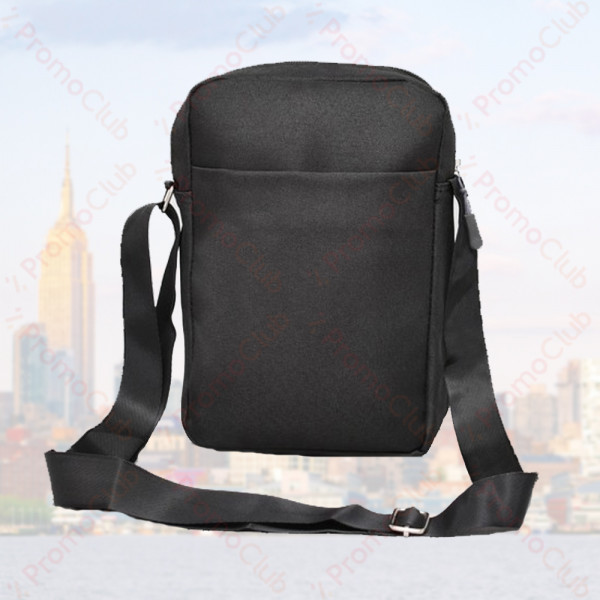 Удобна и практична мъжка чанта с отвор за слушалки BLACK 0126