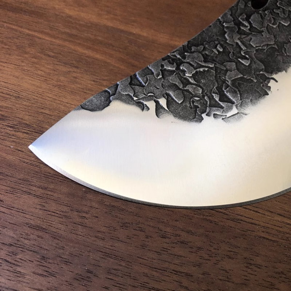 Широк японски кухненски нож AINA LUNA, кована стомана 5Cr15Mov, фултанг, кожена кания телешки бланк