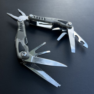 Military MULTYTOOL TRAVELER BLACK, висококачествени клещи мултиинструмент 11 в 1, с кобур за колан