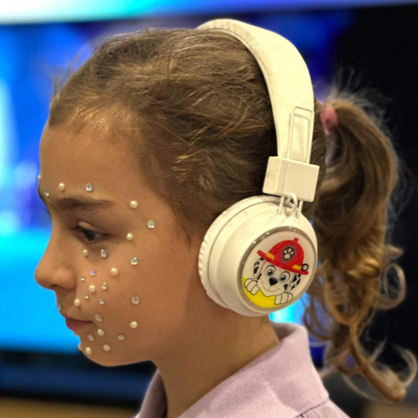 Детски безжични светещи слушалки Пес патрул Paw Patrol с Маршал - бели MF-202E, с Wireless 5.3