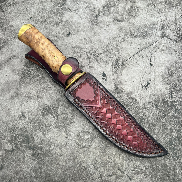 Класически японски нож DAMASKUS HUNTING, VG10 ламинат 69 слоя, месинг, туя и кожена кания