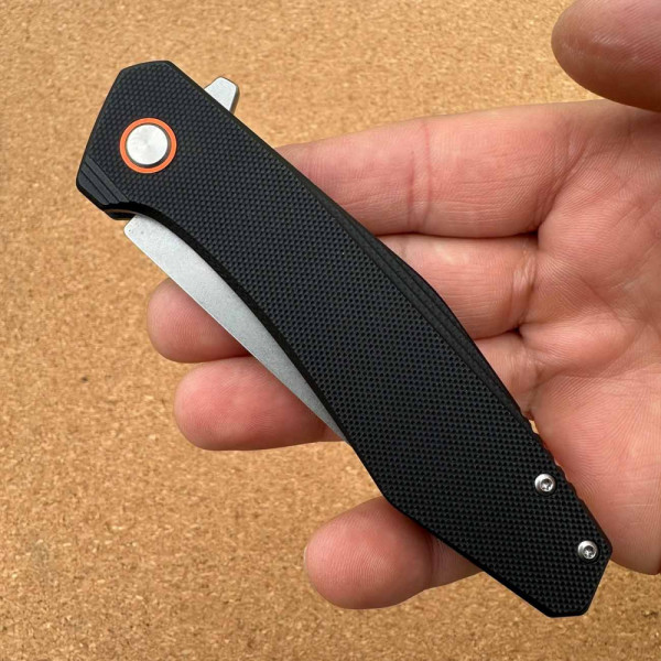 Японски полуавтоматичен сгъваем нож MUZUKASHI X9 TRAPPER, стомана D2, линейно заключване, кутия