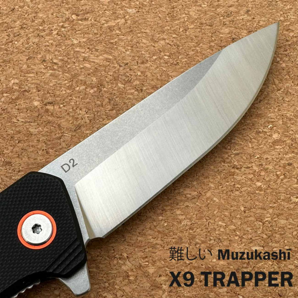Японски полуавтоматичен сгъваем нож MUZUKASHI X9 TRAPPER, стомана D2, линейно заключване, кутия