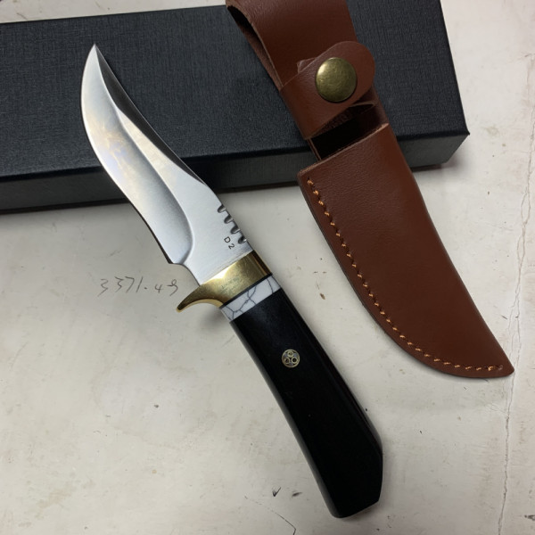 Ловен нож DER HUNT ORIENT,  стомана D2, дръжка абанос, тюркоаз и месинг, кожена кания