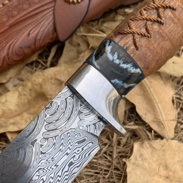 Японски ловен нож MYATO WOOLF DAMASK, дамаска стомана VG10, кожена кания, ръчна изработка