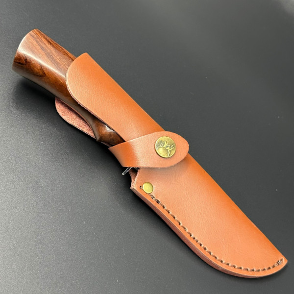 Японски ловен нож за дране MYATO HUNTER 11 DAMASK, дръжка абанос и кожена кания