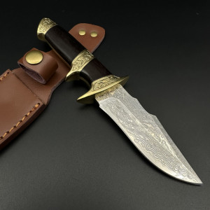 Агресивен ловен нож SPARTA DAMASKUS, стомана VG10, кожена кания