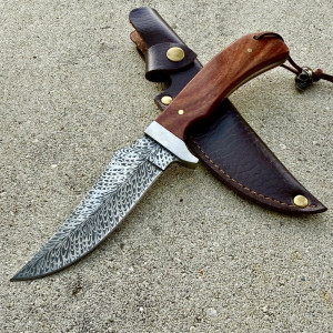 Ловен нож LEAF SKULL HUNTER, компактен фултанг, с кания и дървена дръжка