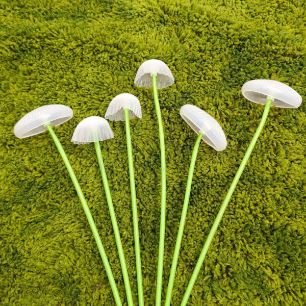 🍄 ГРАДИНСКИ СОЛАРНИ ЛАМПИ „СВЕТЕЩИ ГЪБКИ“ – 2 броя в комплект, по 6 LED лампички на всяка - 604