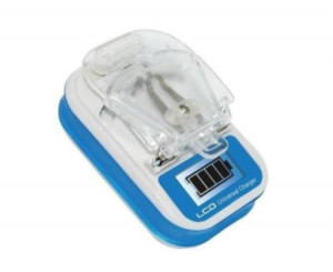 220V Универсално Зарядно за Батерии + LCD UC283