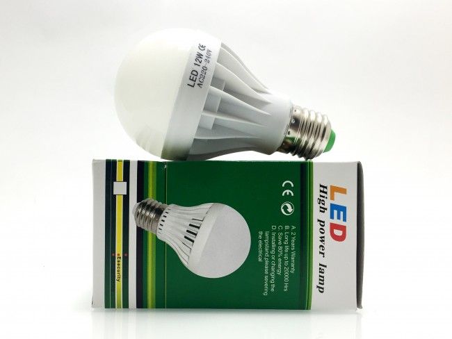 Най-ниска цена за мощна и икономична LED крушка 12W цокъл Е27, топла жълта светлина 3200К