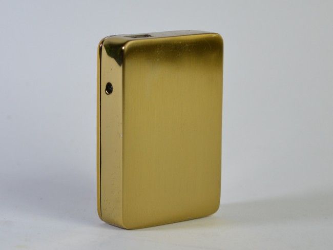 Луксозна ел. запалка Mercedes GOLD с вградена презареждаема батерия и в подаръчна кутия