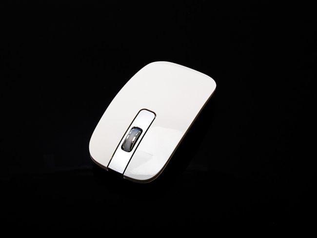 комплект безжични клавиатура и мишка iDesign в бял цвят
