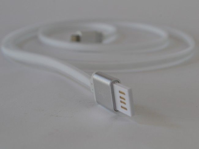 Супер мощен и качествен кабел за Apple iPad и iPhone 5 / 6