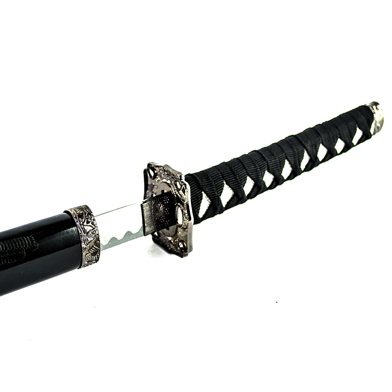 Голям традиционен японски меч КАТАНА, класически дървен черен калъф, дърворезба, незаточен