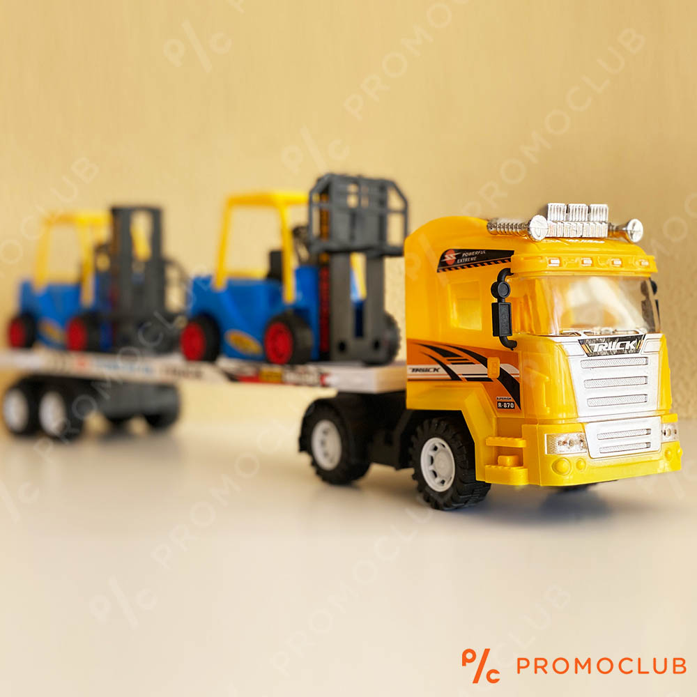 Голям камион автовоз с откачащо се ремарке и два мотокара, дължина 50 см, 2+