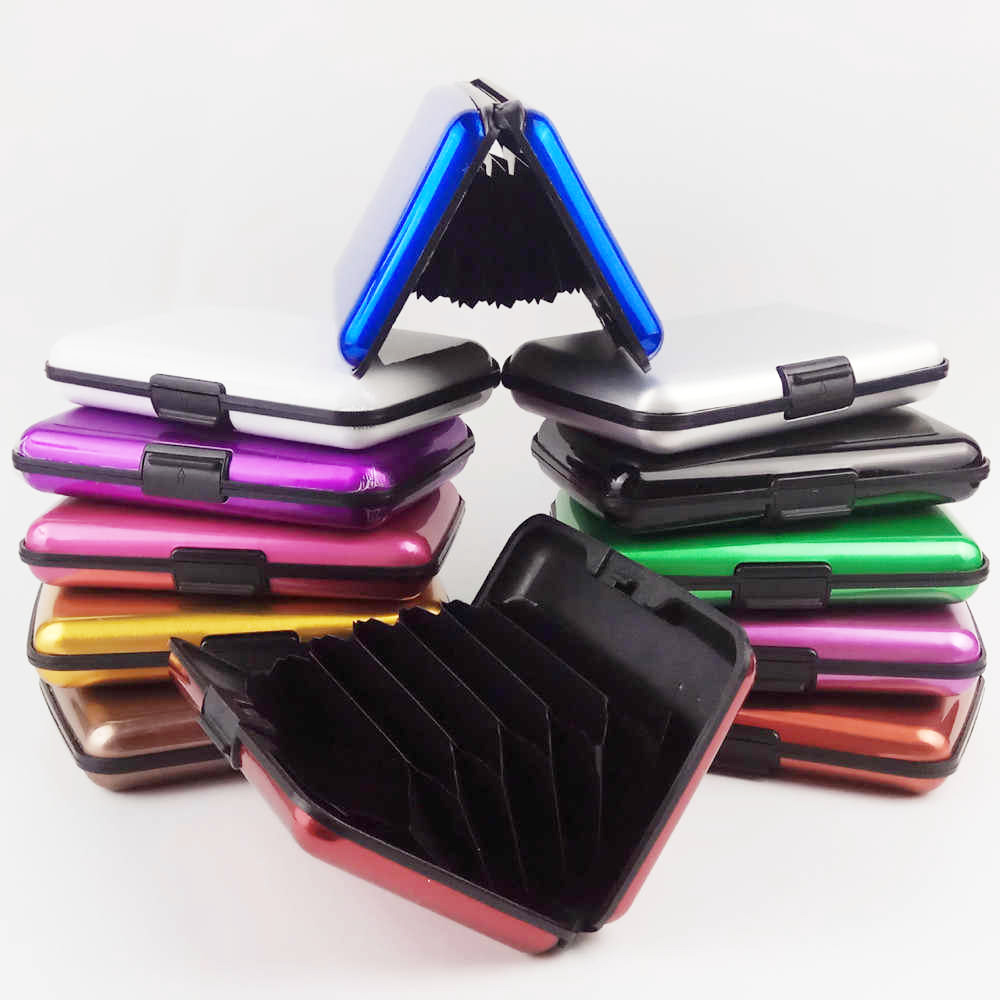 Удобен твърд калъф за карти и документи с 6 разделения и сигурна закопчалка