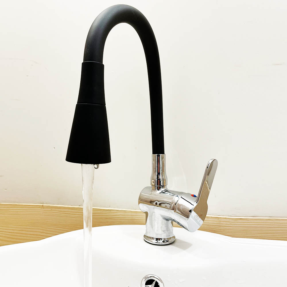 ТОП гъвкав чучур за чешма с аераторна глава и две функции FLEXY THERMO FAUCET BLACK, BFO