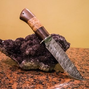 Ловен нож ОХОТНИК 1508 ДАМАСК, олекотена дървена трикомпозитна дръжка