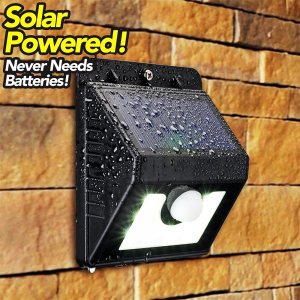 BF SALE: самозареждаща се соларна LED лампа с датчик за движение EVER BRITE